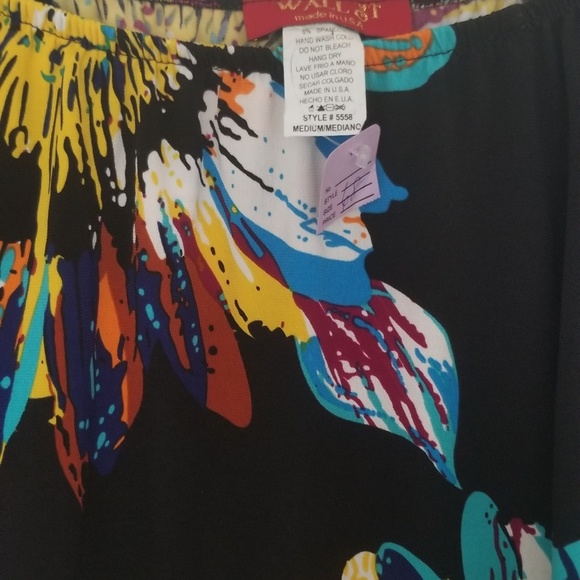 Wall St. Black Floral Crop Top & Maxi Skirt Set - Picture 3 of 8